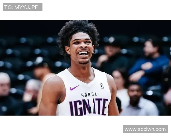 斯库特亨德森：年轻篮球天才的崛起与未来展望