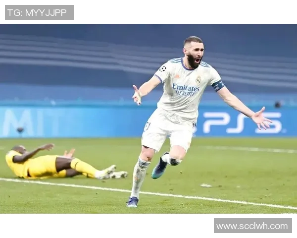 本泽马：从足球天才到传奇前锋的辉煌历程与成就分析